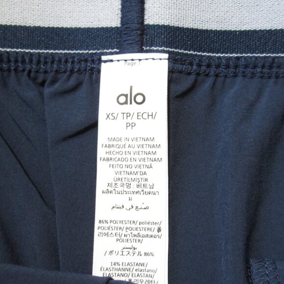 NWT Alo Yoga Regular Suit Up Trouser in Navy Pleated Loose Relaxed Pants XS - Picture 4 of 7